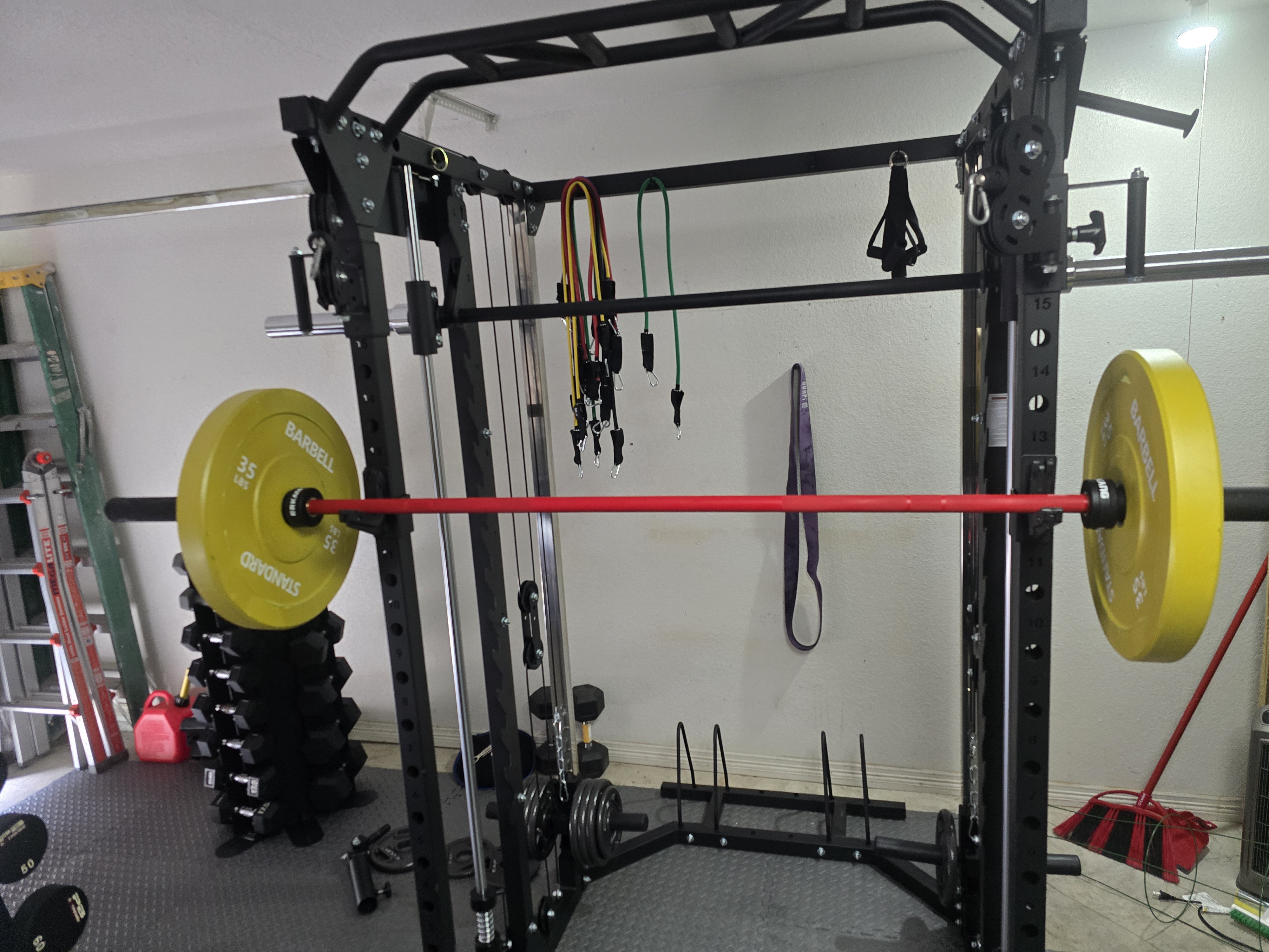 Garage gym photo 1